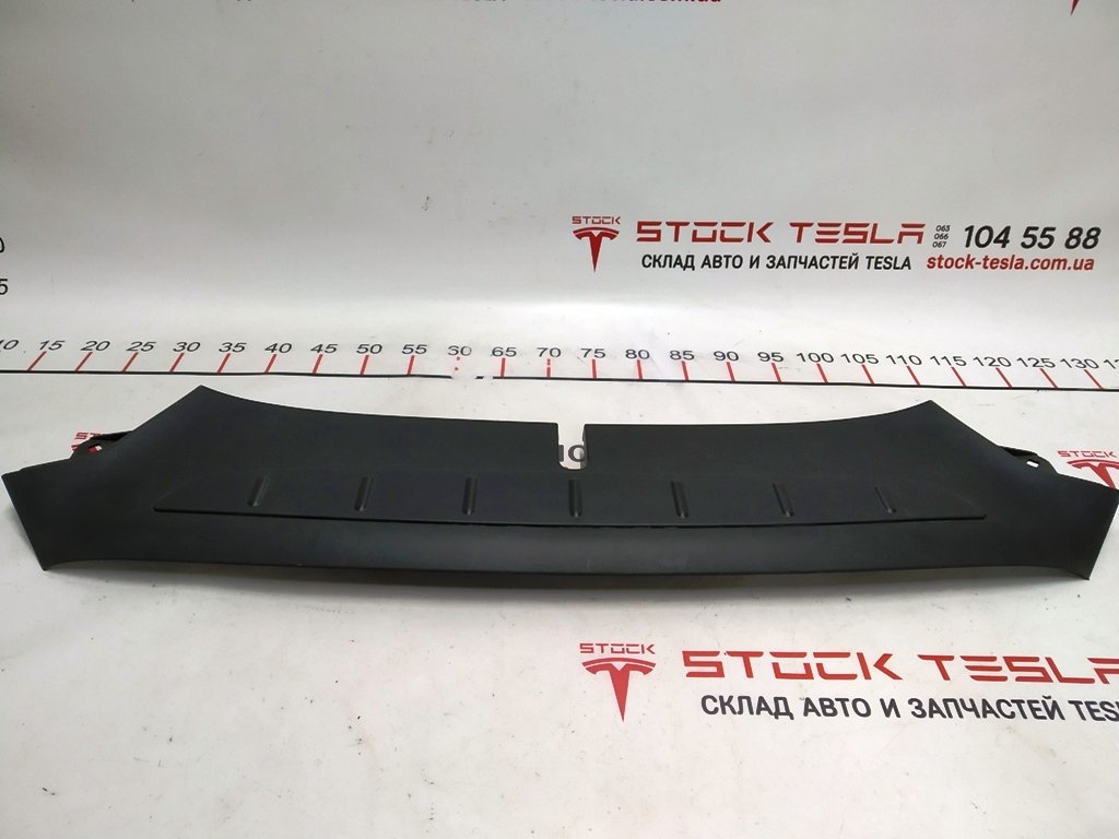 1 Kunststoffkasten unter der Motorhaube vorne Tesla Model X 1036234-00-F
